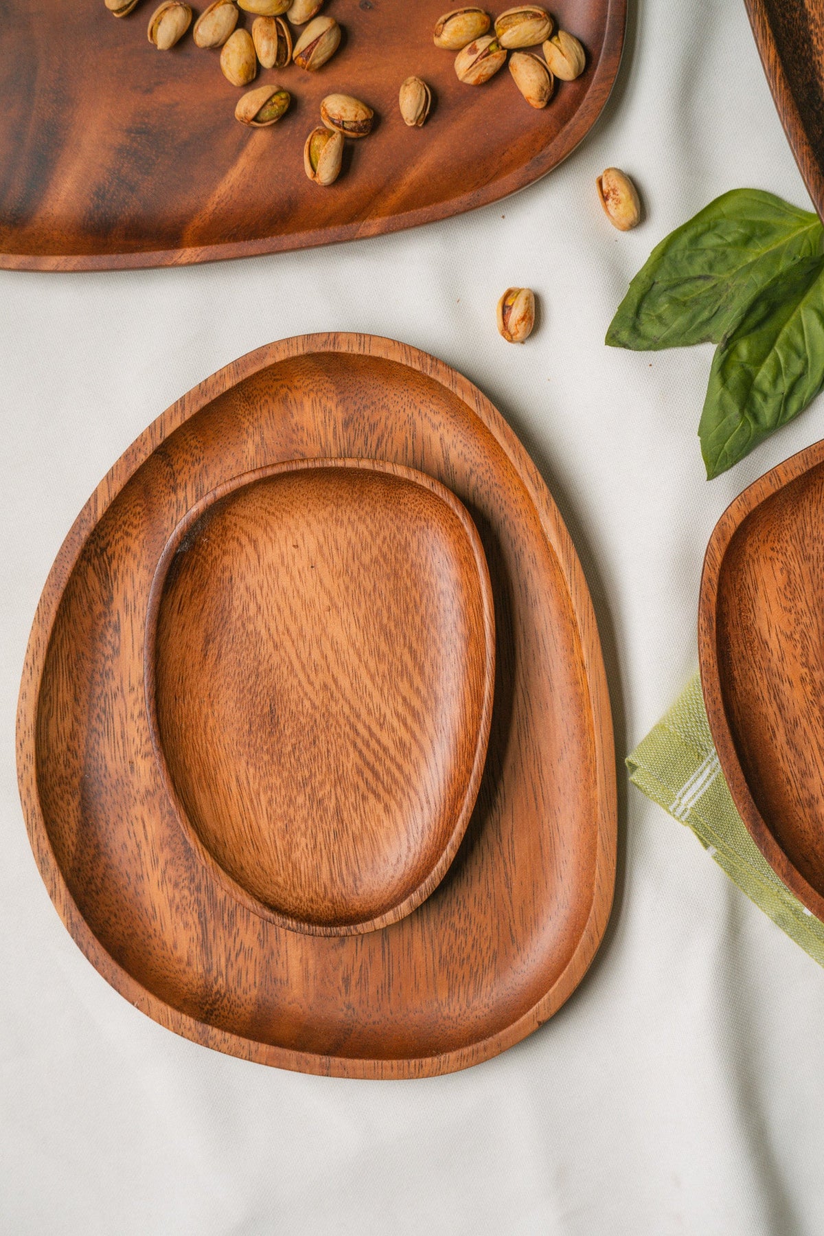 Acacia Wood Serving Plate Set