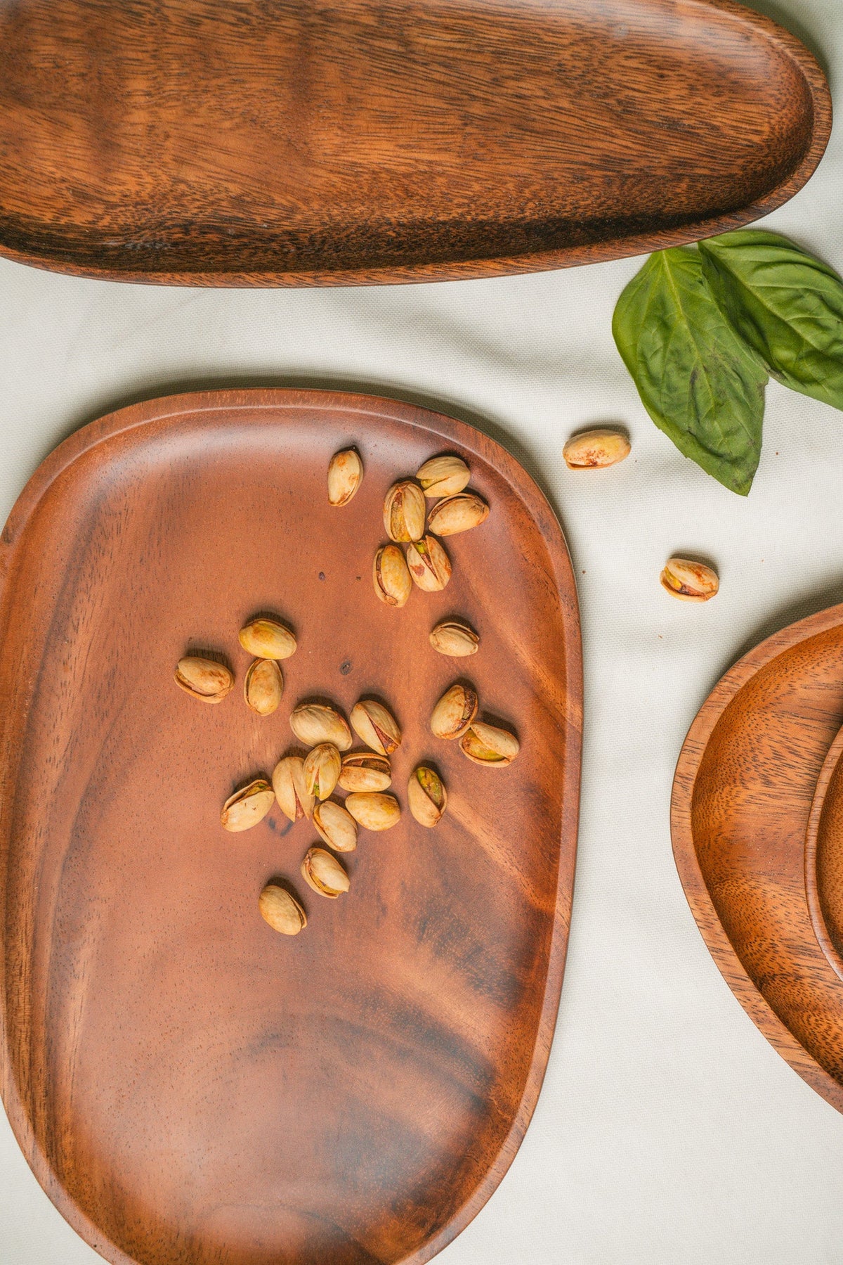 Acacia Wood Serving Plate Set
