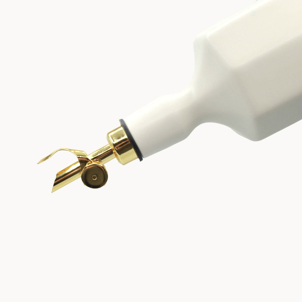 Gold Self-Closing Pour Spout